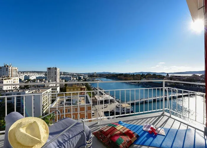 Lägenhet Penthouse Dolcevita