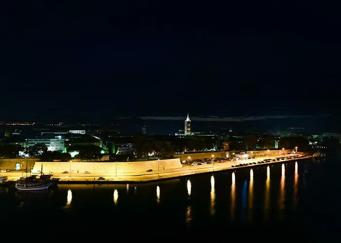 Penthouse Dolcevita アパート